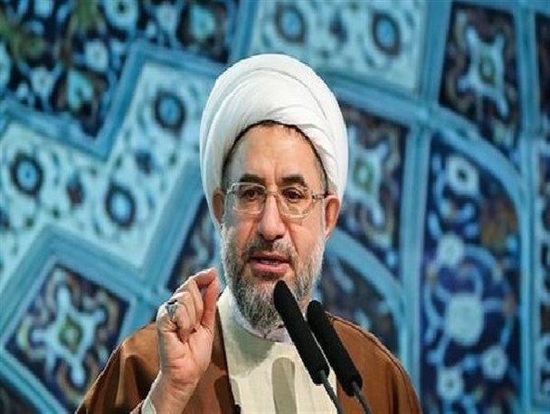 انقلابی‌گری به معنای نترسیدن از موانع برای رسیدن به اهداف دین است/ آل سعود بداند که اگر خویشتن‌داری نمی‌کردیم، امروز بلای دیگری سرشان می‌آمد