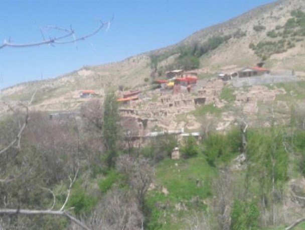 دورِ باطل خدمات‌رسانی و آمار جمعیتی در روستای "ارجنه"/ مردم روستا قربانی غفلت از ظرفیت‌های اشتغال‌زایی موجود