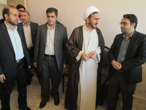 متاسفانه در کلان شهرها اخیرا جشن طلاق گرفته می شود+عکس