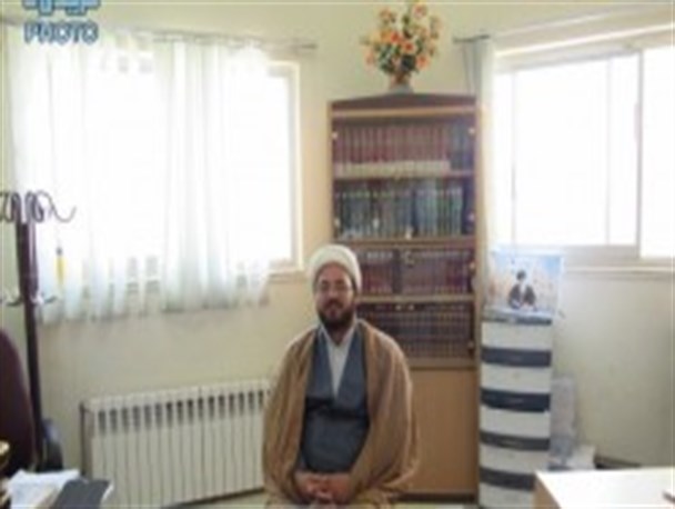 ستاد نماز جمعه وابسته به هیچ گروه و جناحی نیست