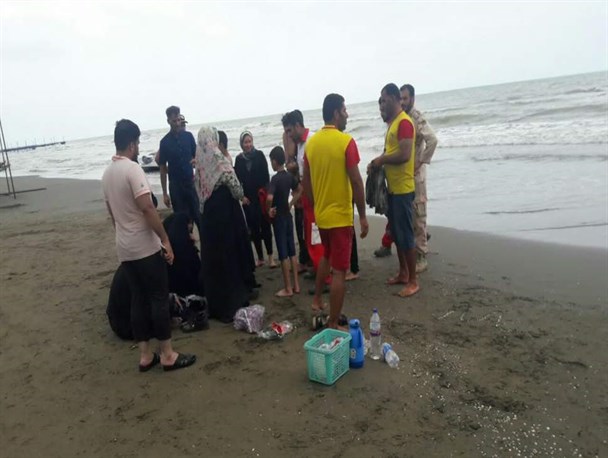 نجات 3 خواهر یزدی در ساحل چپکرود جویبار