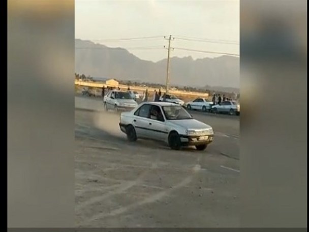 خیابان‌های سیستان و بلوچستان به پیست‌ اتومبیلرانی تبدیل شد+فیلم