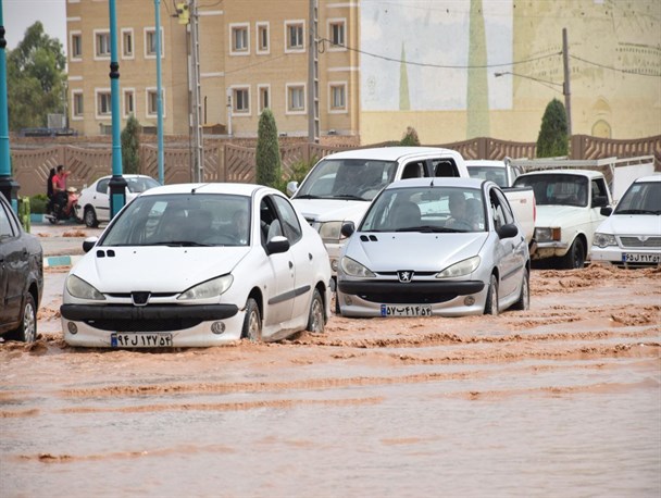 حال و هوای شهر سیل‌زده یزد