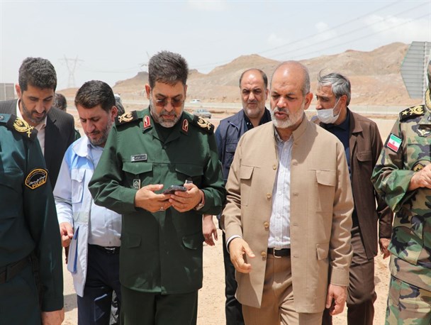 بازدید وزیر کشور از مناطق سیل‌زده یزد