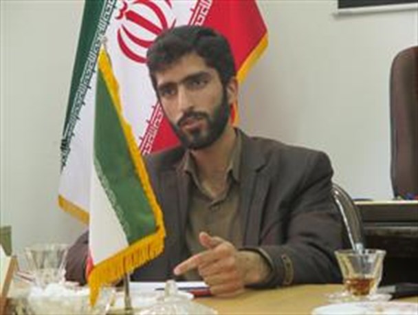 مسوولان به‌گونه‌ای رفتار نکنند که ذهنیت مردم نسبت به دشمنان انقلاب اسلامی تغییر کند/ یکی از طراحان اصلی مهره‌های پشت پرده فتنه‌ها، انگلیس است