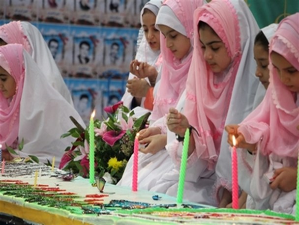 جشنواره تولد دوباره ۸۲۴ شهید در آران و بیدگل/ تصاویر