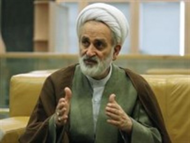 بزرگترین رسالت کانون های فرهنگی تبلیغ نماز است/دولت موظف است قانون امر به معروف و نهی از منکر را اجرا کند/۷۰ هزار روحانی کم داریم