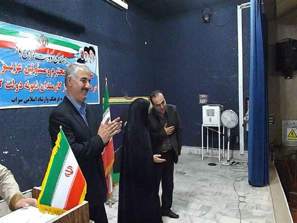 نگاه توسعه ای و ایمان به کار جمعی ویژگی بارز  کارمند نمونه