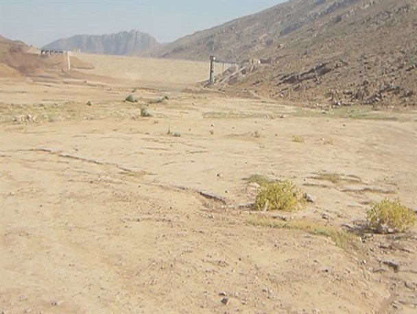 انتقال آب از سدی که در استهبان آب ندارد