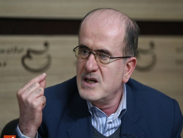 وزارت فرهنگ ما ضعیف است / تعدد دستگاه های فرهنگی آسیب است