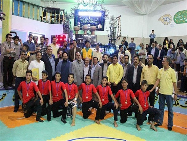 نوجوان برخواری در مسابقات دو میل بازی نوجوانان کشور قهرمان شد