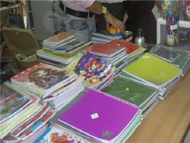 فروش گنجشک رنگ شده به جای قناری در صنف تولیدکنندگان دفاتر دانش‌آموزی/ حق امتیاز میلیاردی چاپ تصویر جناب خان