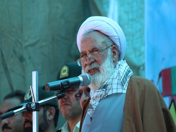 مردم به برکت خون شهدا و رهبری نظام راه خود را پیداکرده‌اند