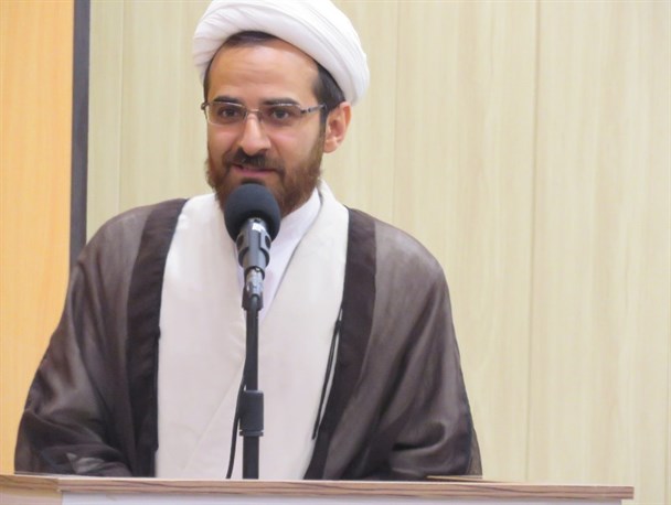 مسئولان شهید رجایی را الگوی خود قرار داده و ساده‌زیست باشند/ تلاش خالصانه موجب محبوبیت بین مردم می‌شود