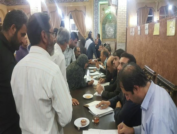 برگزاری میز خدمت بسیج ادارات در روستای امان‎آباد اراک