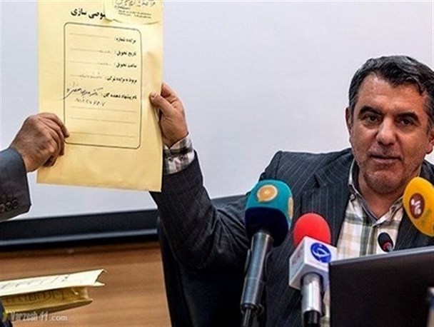 بنگاه‎های اقتصادی که گوشت قربانی خصوصی‎سازی شدند/ بازداشت پوری‎حسینی گامی برای ابطال مفت‎فروشی‎ها می‎شود؟