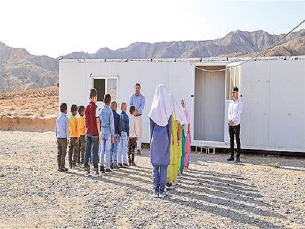 وجود ۵۱۶ مدرسه کانکسی و کپری در لرستان/ ۱۶هزار کلاس درس برای سال تحصیلی جدید آماده شد