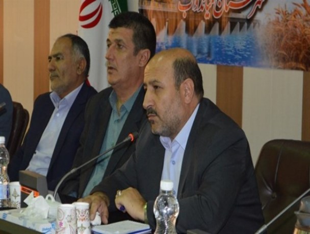 هیچ کس حق استفاده از امکانات دولتی را له یا علیه کسی در انتخابات ندارد