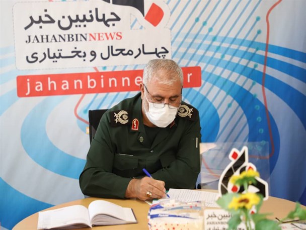 دشمن تاکتیک خود را از جنگ سخت به جنگ نرم تغییر داده است