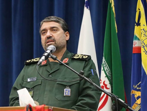 راه پیشرفت کشور ترویج فرهنگ ایثار و شهادت است