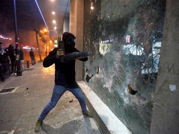 امنیت ایران اسلامی؛ قربانی بازی‌های فتنه‌افروزان/تقویت جدی ضابط، ضامن استقرار قانون و تثبیت امنیت