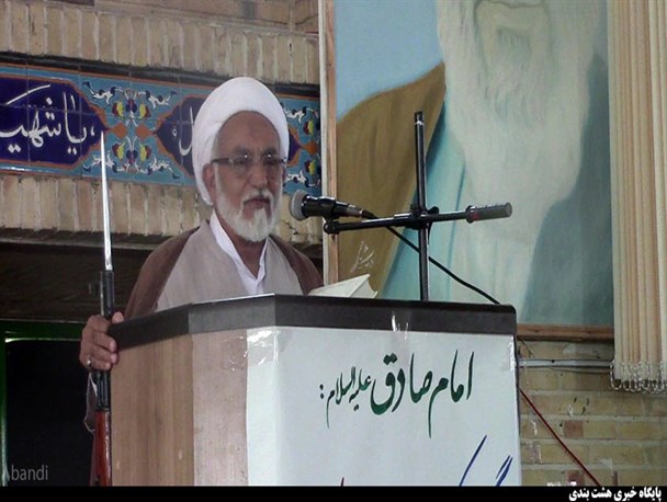 وظیفه ائمه جمعه روشنگری است