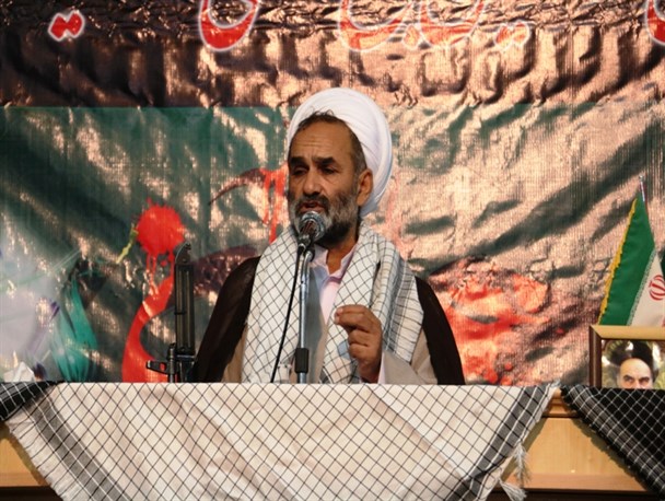 حذف شهید فهمیده از کتب درسی  نمونه بارز نفوذ است