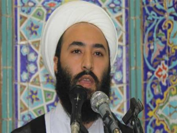 13 آبان مهر تأییدی بر پیروی از خط امام و رهبری است