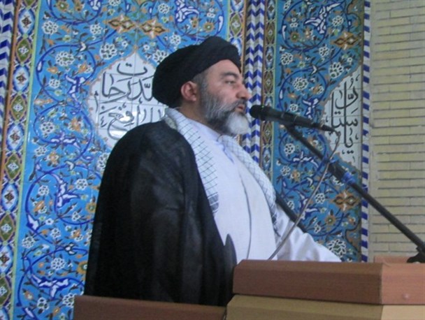 محرومیت در جامعه افزایش یافته است/ شعار "مرگ بر آمریکا" را به بهانه ها مشکلات داخلی تعطیل نمی کنیم