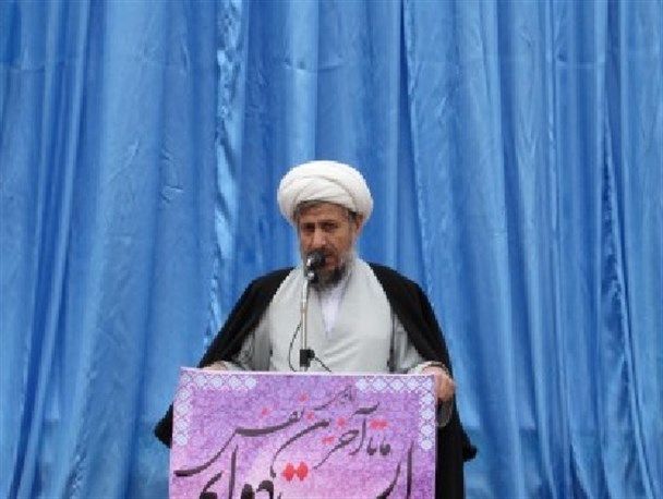 دشمن درصدد است روحیه انقلابی را از ما بگیرد