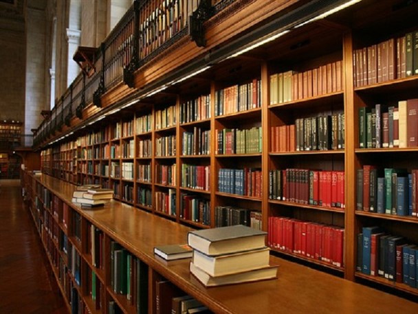 کتاب خوانی در فضای مجازی دستاورد توسعه الکترونیکی/وجود 23 هزار جلد کتاب در کتابخانه های سراوان