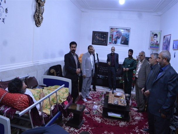جمعی از رزمندگان زابل با جانباز و آزاده دوران دفاع مقدس دیدار کردند+تصاویر