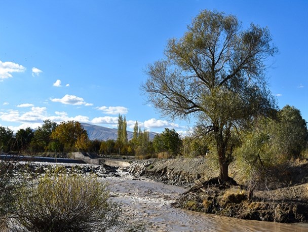 طبیعت زیبای اطراف باراندوزچای ارومیه