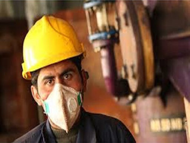 افراد بیکارشده در اثر کرونا؛ چشم‌انتظار دستورالعمل دولت برای پرداخت بیمه بیکاری