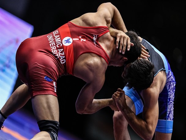 لیگ برتر کشتی| ستارگان ساری، صدرنشین دور رفت گروه ب/ تجلیل از امامعلی حبیبی، یزدانی و قاسم پور