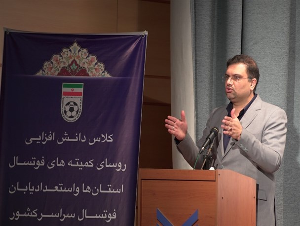 اصولی: می‌خواهیم در نیم فصل دوم VAR داشته باشیم/ با تصمیم رئیس فدراسیون فوتبال، رئیس کمیته فوتسال می‌شوم
