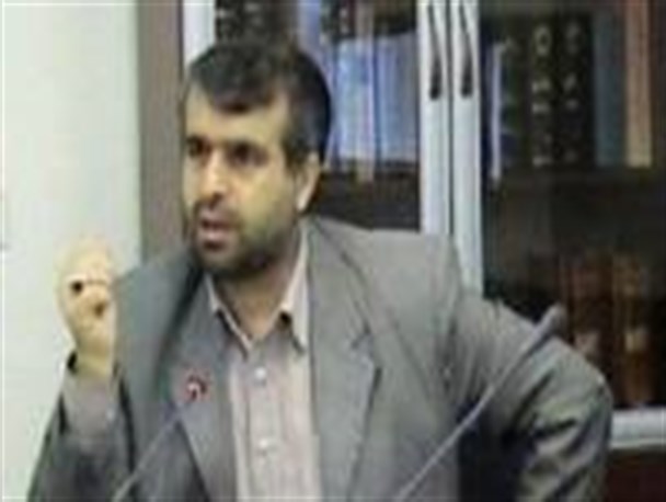 دستگیری فردی که خود را ذی نفوذ معرفی می کرد