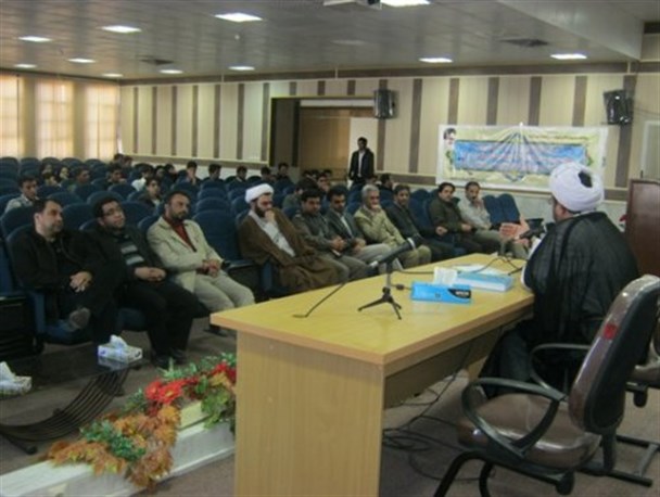 نشست بصیرتی کانون بسیج اساتید قاین برگزار شد