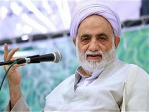قرائتی:باید‌سن‌ازدواج‌به‌14‌سالگی‌برسد