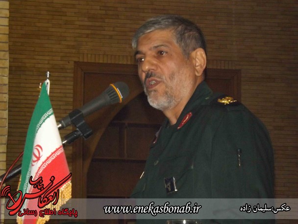 ملت بسیجی ایران در ولایت مداری و صیانت از دستاوردهای انقلاب دچار انحراف و کوتاهی نمی شود