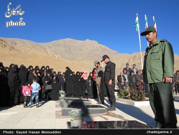 بازار گرم دلالان ارز در مسیر زائران اربعین/ به جای بازدید از پایانه مرزی مشکلات زائران را دریابید