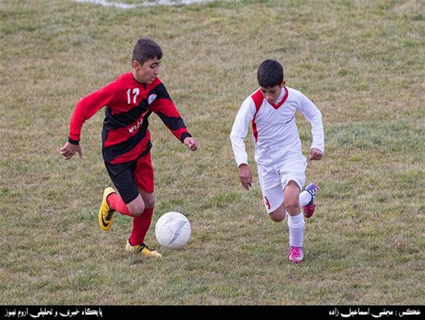 پیروزی تیم فوتبال 90 ارومیه در دقیقه 90