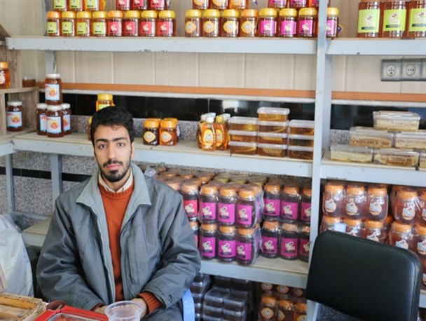 از دولت حمایت نمی خواهیم تنها سنگ اندازی بر سر راه تولید کنندگان نکند/ اقتصاد مقاومتی یعنی اینکه هر ایرانی در خانه خود تولید کننده باشد