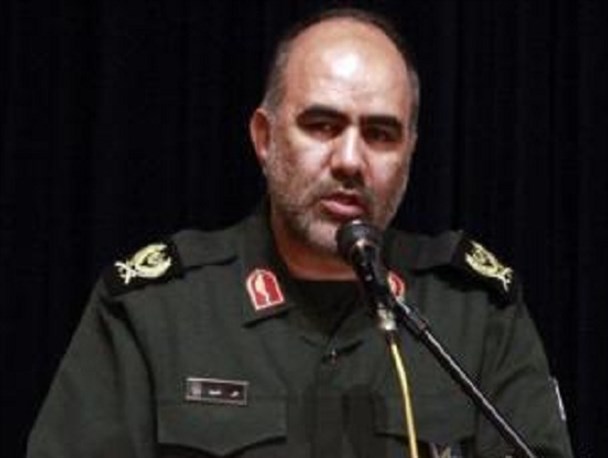 هدف دشمن فاصله گرفتن نسل امروز با آرمان های انقلاب است/در تفکر بسیجی ذلت وجود ندارد