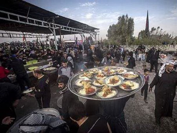 برپایی موکب‌های پذیرایی و بیمارستان صحرایی در مسیر زائران سیدالشهدا(ع)