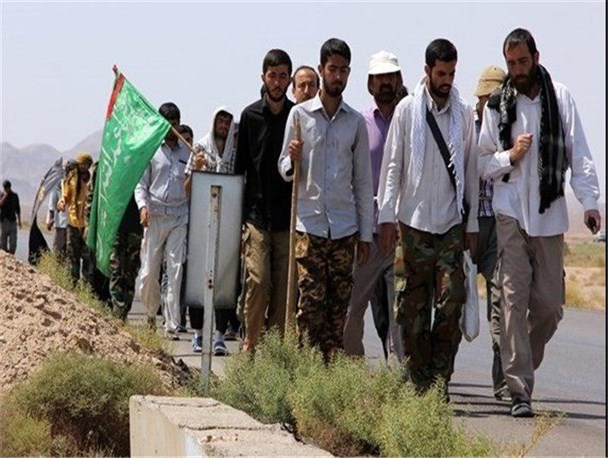 15 کاروان پیاده از کوهسرخ درراه مشهدمقدس هستند