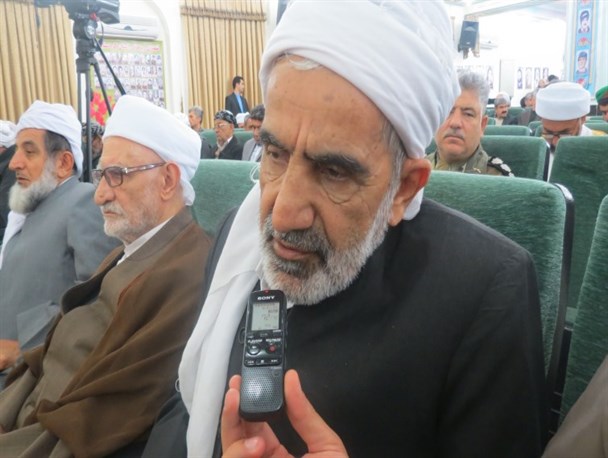 کم رنگ جلوه دادن خدمات نیروهای نظامی در زلزله کرمانشاه ضدیت با نظام است/ بیان برخی تعبیرات برای علت زلزله کرمانشاه موجب رنجش خاطر می‌شود