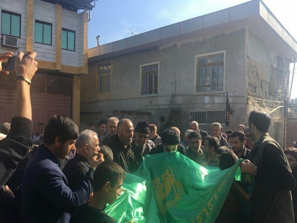 روستای سالیکنده به پرچم مقدس امام رضا (ع) متبرک شد+تصاویر