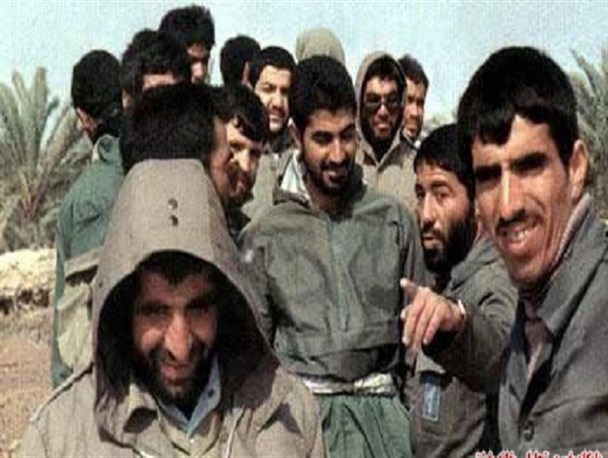 رونمایی از تذکره الشهدای رفسنجان در یادواره ۹۴۰ شهید سرفراز این شهرستان