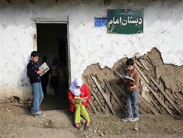 ۴ مدرسه خشت و گلی در راز و جرگلان وجود دارد